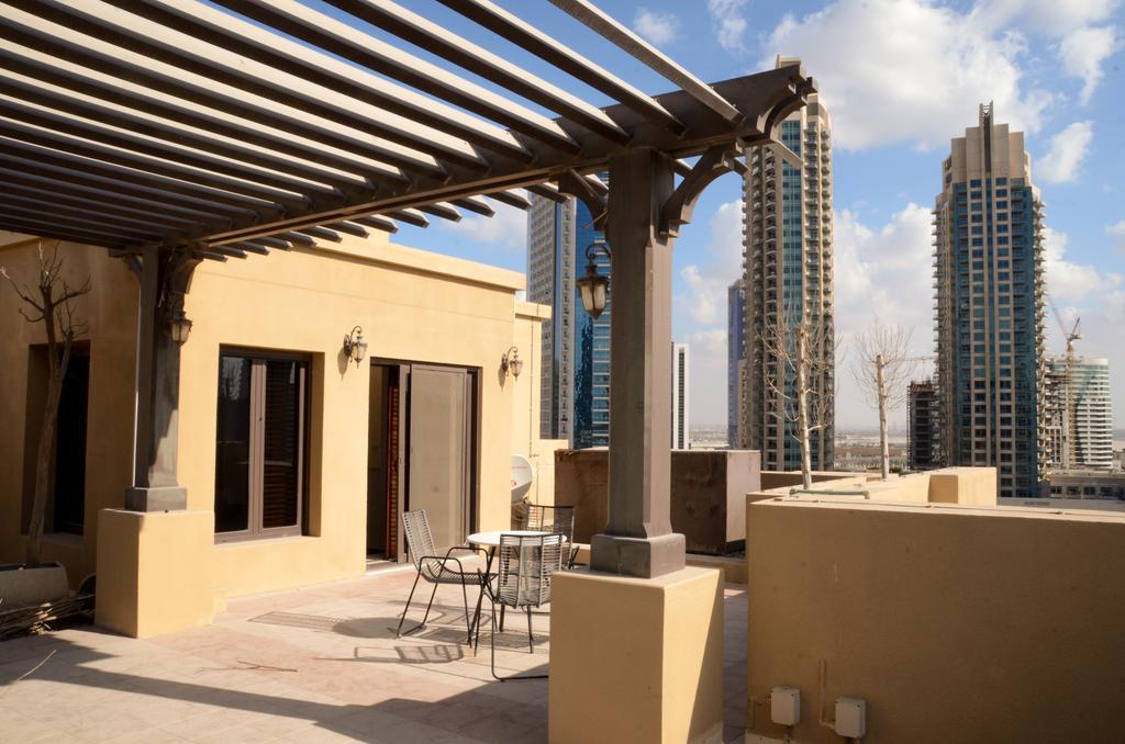 Al Dar Darak Holiday Home Yansoon Dubái Exterior foto